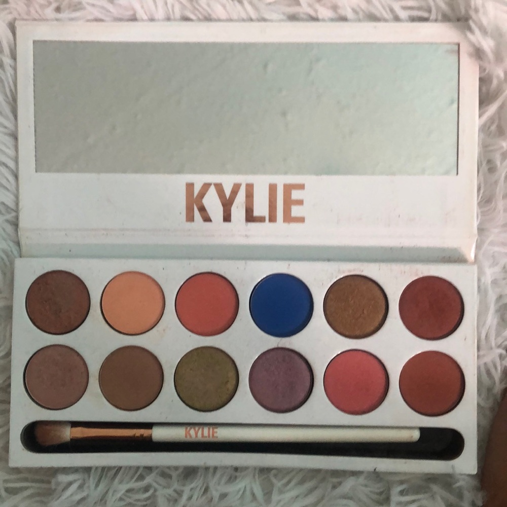 Kylie Cosmetics Eye Shadow Palette